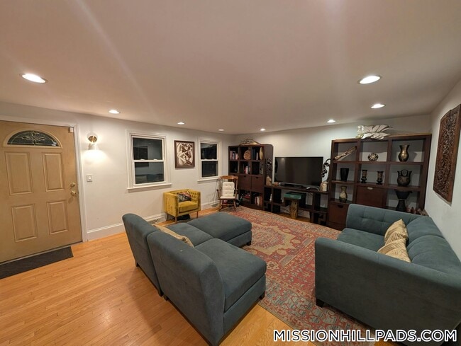 45 Fort Ave in Boston, MA - Building Photo - Building Photo