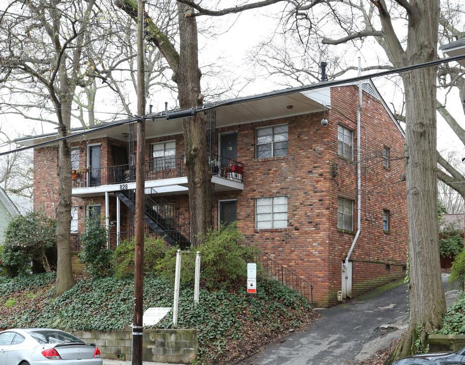 Argonne Avenue Apartments in Atlanta, GA - Building Photo