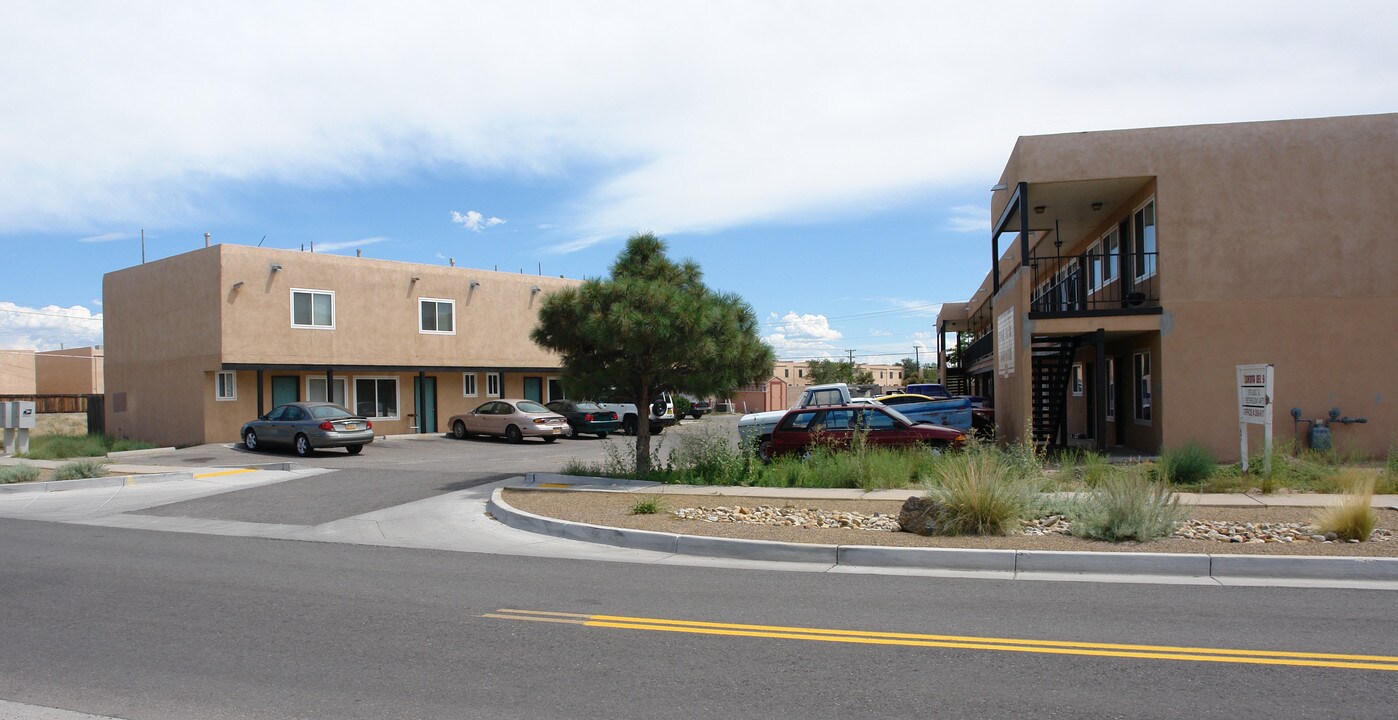 Corona Del Sol Apartments in Albuquerque, NM - Foto de edificio