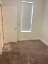 179 Log Pond Ln in Sacramento, CA - Building Photo - Building Photo