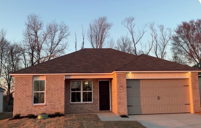 property at 161 Olde Hearth Rd