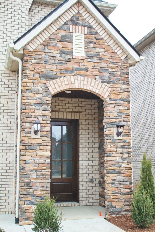 330 Cornelius Wy in Hendersonville, TN - Building Photo - Building Photo