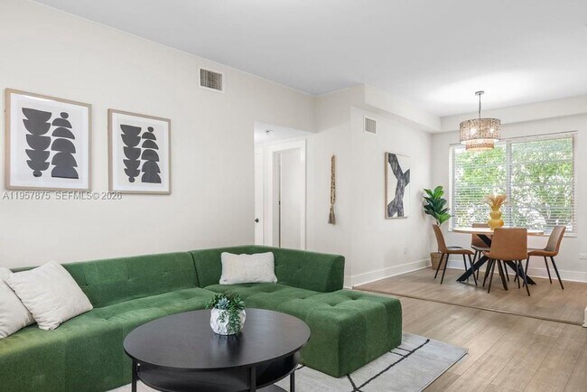 1471 Lincoln Terrace in Miami Beach, FL - Building Photo - Building Photo