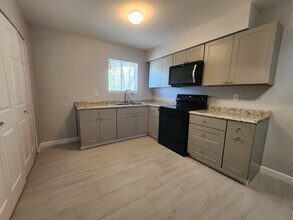 143 S Doran, Unit 205 in Mesa, AZ - Building Photo - Building Photo