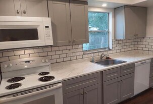 824 Valencia Ave in Daytona Beach, FL - Building Photo