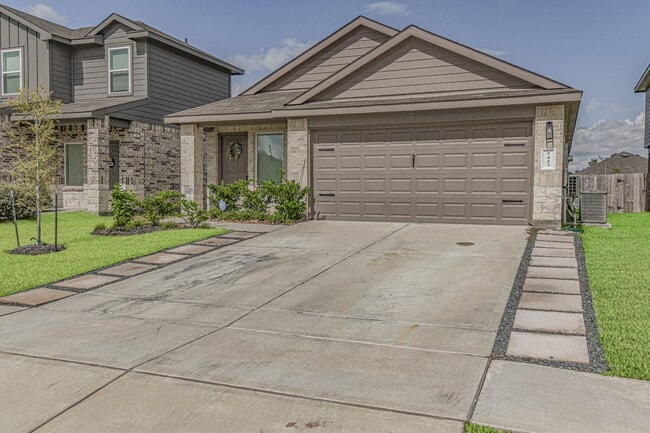 property at 5423 Wyndham Rdg Ln