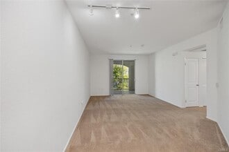 1358 Scholarship in Irvine, CA - Building Photo - Building Photo