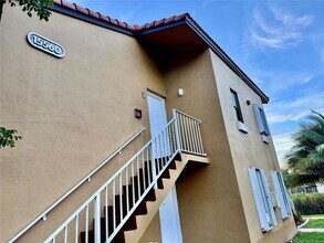 15560 SW 80th St in Miami, FL - Building Photo - Building Photo