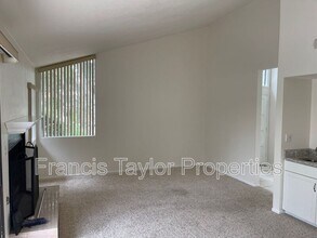7526 Jerez Ct in Carlsbad, CA - Building Photo - Building Photo