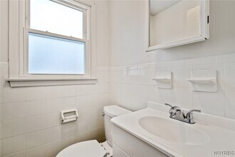 11 Lemans Dr in Depew, NY - Building Photo - Building Photo