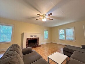 1055 Pollard Ave in Fayetteville, AR - Building Photo - Building Photo