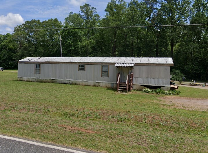 1101 Jason St in Bessemer City, NC - Foto de edificio