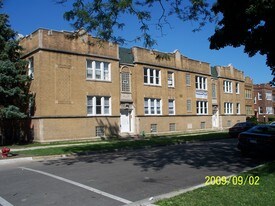 5248-5258 W Crystal St Apartments