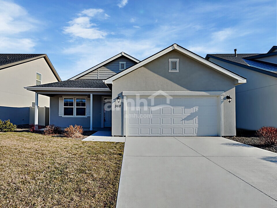 362 E Sicily Dr in Meridian, ID - Building Photo