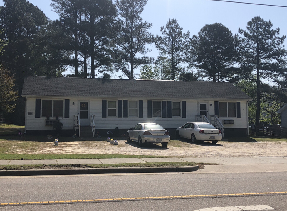 810 Shepard School Rd in Zebulon, NC - Building Photo