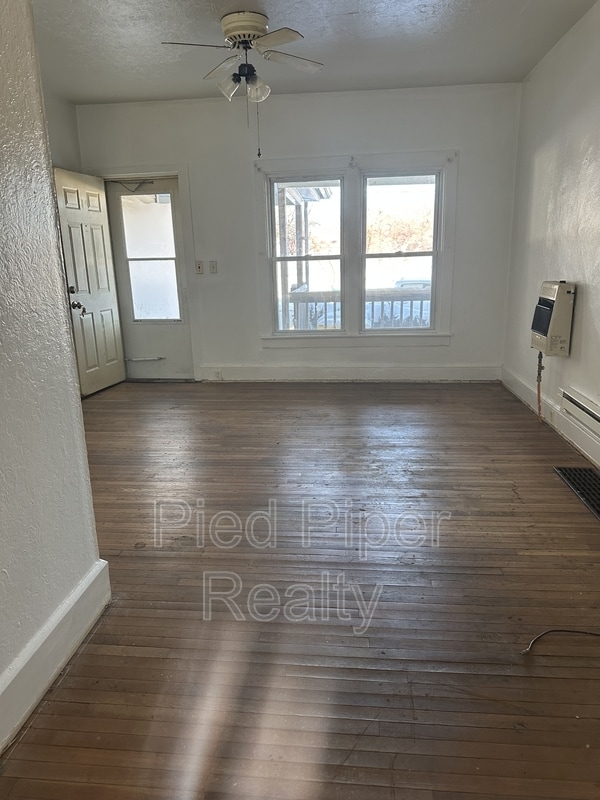 639 W Pleasant St in Freeport, IL - Building Photo - Building Photo