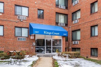 1907 Marion Barry Ave SE in Washington, DC - Foto de edificio - Building Photo