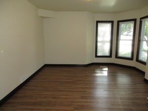 141 E Gorham St, Unit 1 in Madison, WI - Foto de edificio - Building Photo