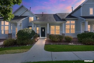 8300 Fairmount Dr in Denver, CO - Building Photo