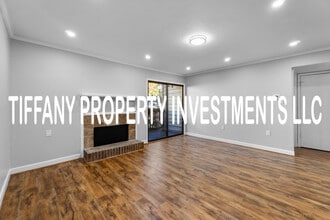 5020 Sardis Rd in Charlotte, NC - Building Photo - Building Photo