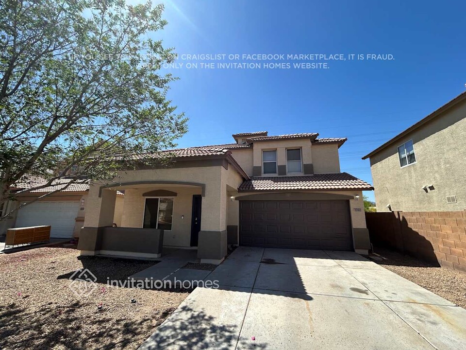 7237 W Forest Grove Ave in Phoenix, AZ - Foto de edificio
