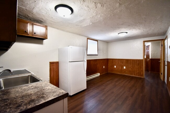63 6th Ave N, Unit 4 in Fargo, ND - Foto de edificio - Building Photo
