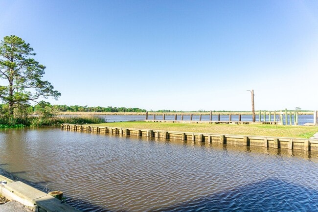 1102 Stanfield Point Rd in Gautier, MS - Building Photo - Building Photo