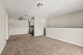 16Ten East in Denton, TX - Building Photo - Interior Photo