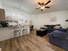 2073 Continental Ave in Tallahassee, FL - Building Photo - Building Photo