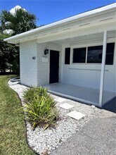 407 Riverside Dr in Palm Beach Gardens, FL - Building Photo - Building Photo