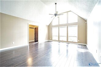 710 Crestview Dr in Madison, AL - Foto de edificio - Building Photo