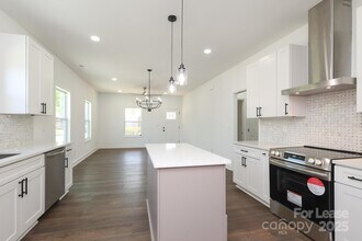 19501 S Hill St in Cornelius, NC - Building Photo - Building Photo