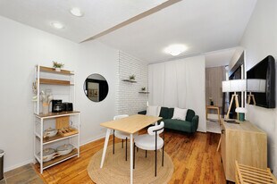 388 W 38th St, Unit SI ID1383561P in New York, NY - Building Photo