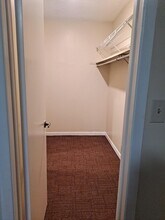 811 Granite Rd in Brandon, FL - Building Photo - Building Photo