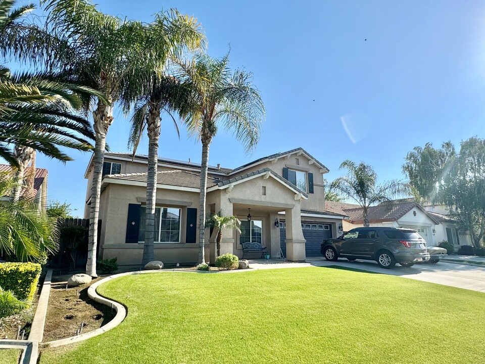 12419 Schooner Beach Dr in Bakersfield, CA - Building Photo