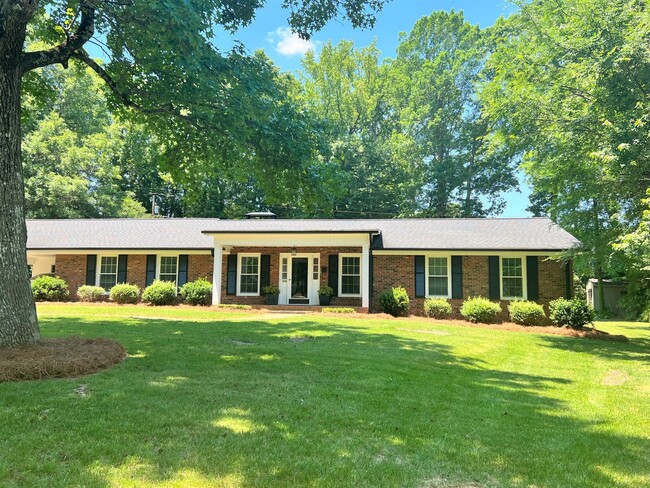 property at 928 Brentwood Dr