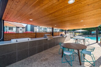 Varsity View in Tyler, TX - Building Photo - Building Photo