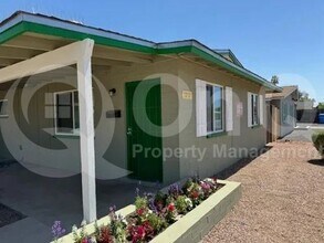 1717 N 42nd St in Phoenix, AZ - Building Photo - Building Photo