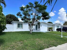 6174 W 14th Ct in Hialeah, FL - Building Photo