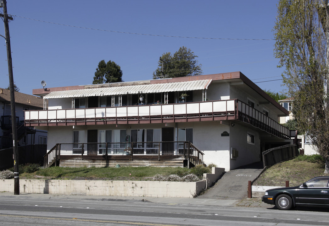 16013 Carolyn St in San Leandro, CA - Foto de edificio