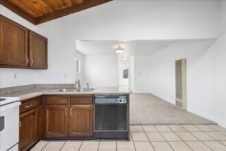 537 Central Ave-Unit -537 Central Ave #D in Alameda, CA - Building Photo - Building Photo