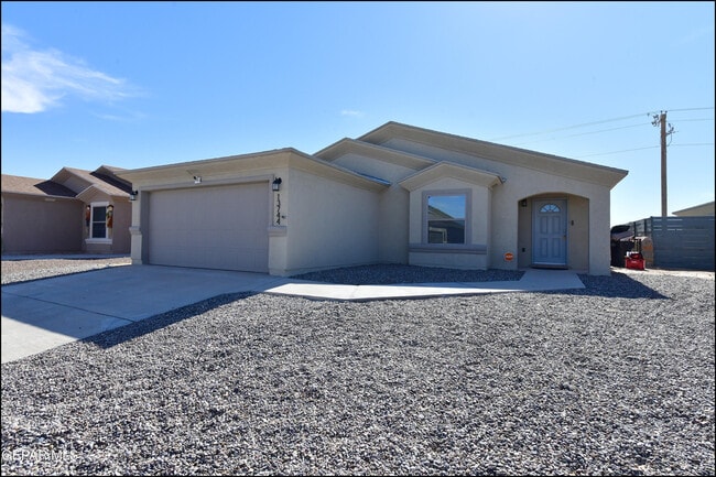 13744 Flora Vista Ave in Horizon City, TX - Building Photo - Building Photo