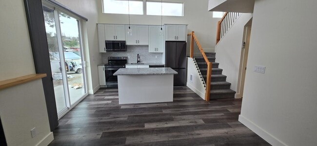 101 Julian Dr in Eureka, MT - Building Photo - Building Photo