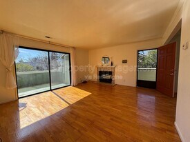 192 Agua Caliente Rd W in Sonoma, CA - Building Photo