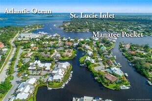 4095 SE Centerboard Ln in Stuart, FL - Building Photo