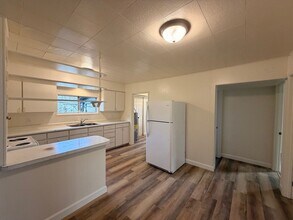 800 Short St in Myrtle Creek, OR - Building Photo - Building Photo