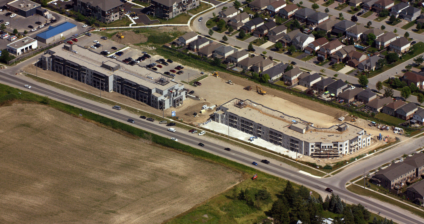 Waterdale Walk II in London, ON - Building Photo