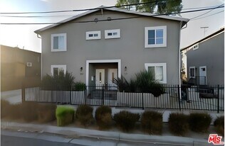 523 Benton Wy in Los Angeles, CA - Building Photo