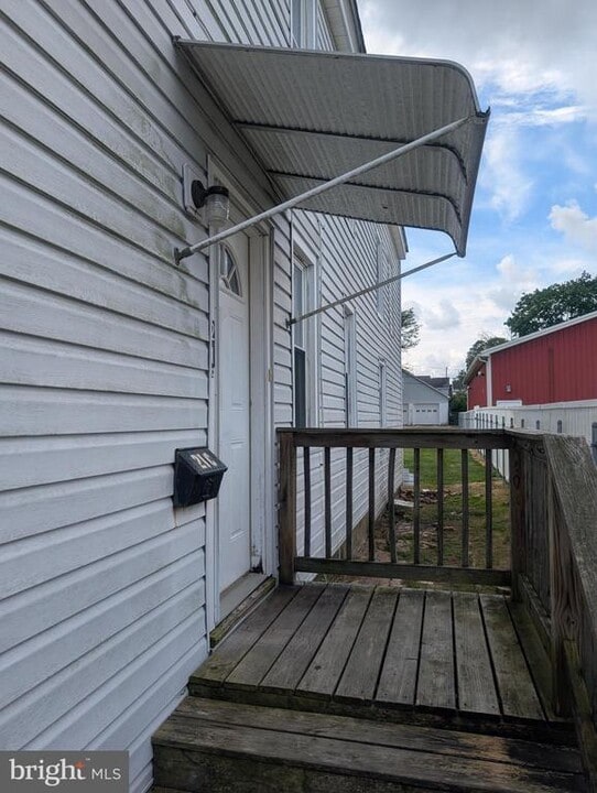 21 S Delaware St in Smyrna, DE - Building Photo