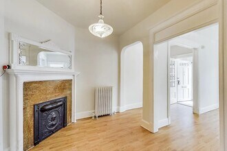 137 R St NE in Washington, DC - Building Photo - Building Photo